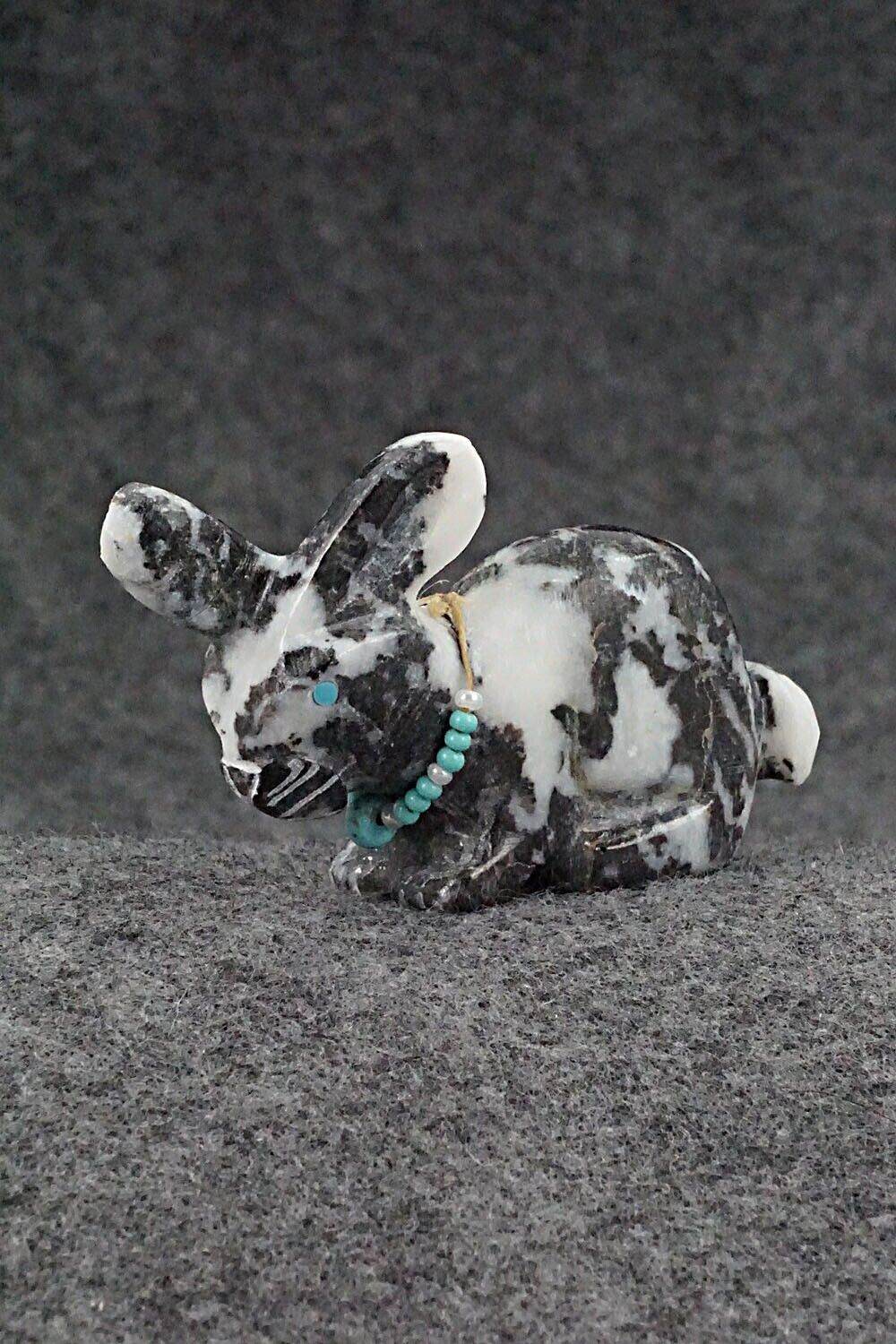 Jack Rabbit Zuni Fetish Carving - Andres Lementino
