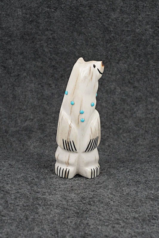 Bear Zuni Fetish Carving - Claudia Peina