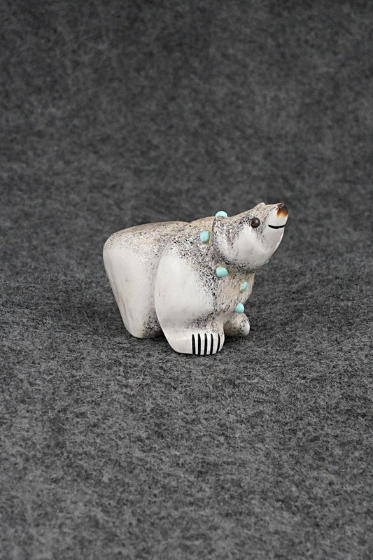 Bear Zuni Fetish Carving - Claudia Peina
