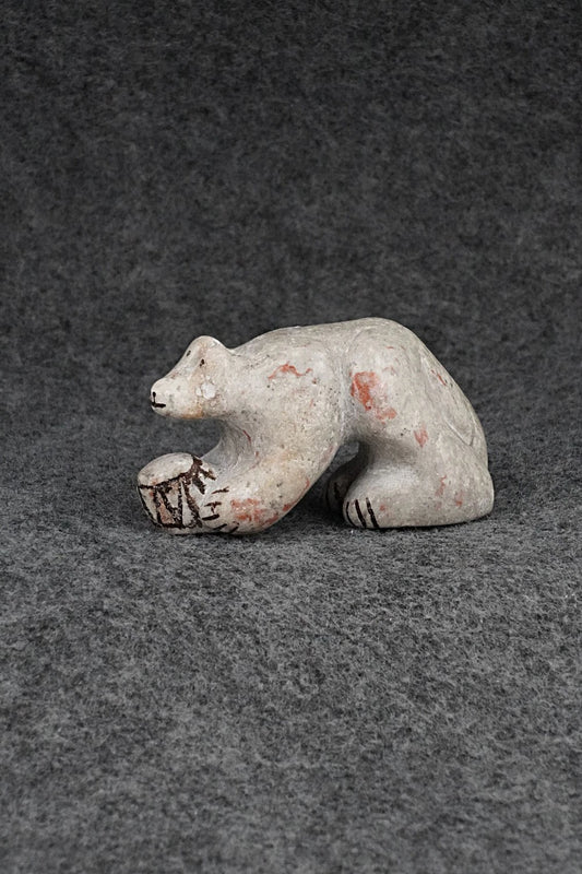 Bear Zuni Fetish Carving - Rick Kallestewa