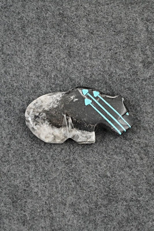 Bear Zuni Fetish Carving - Kenric Laiwekete