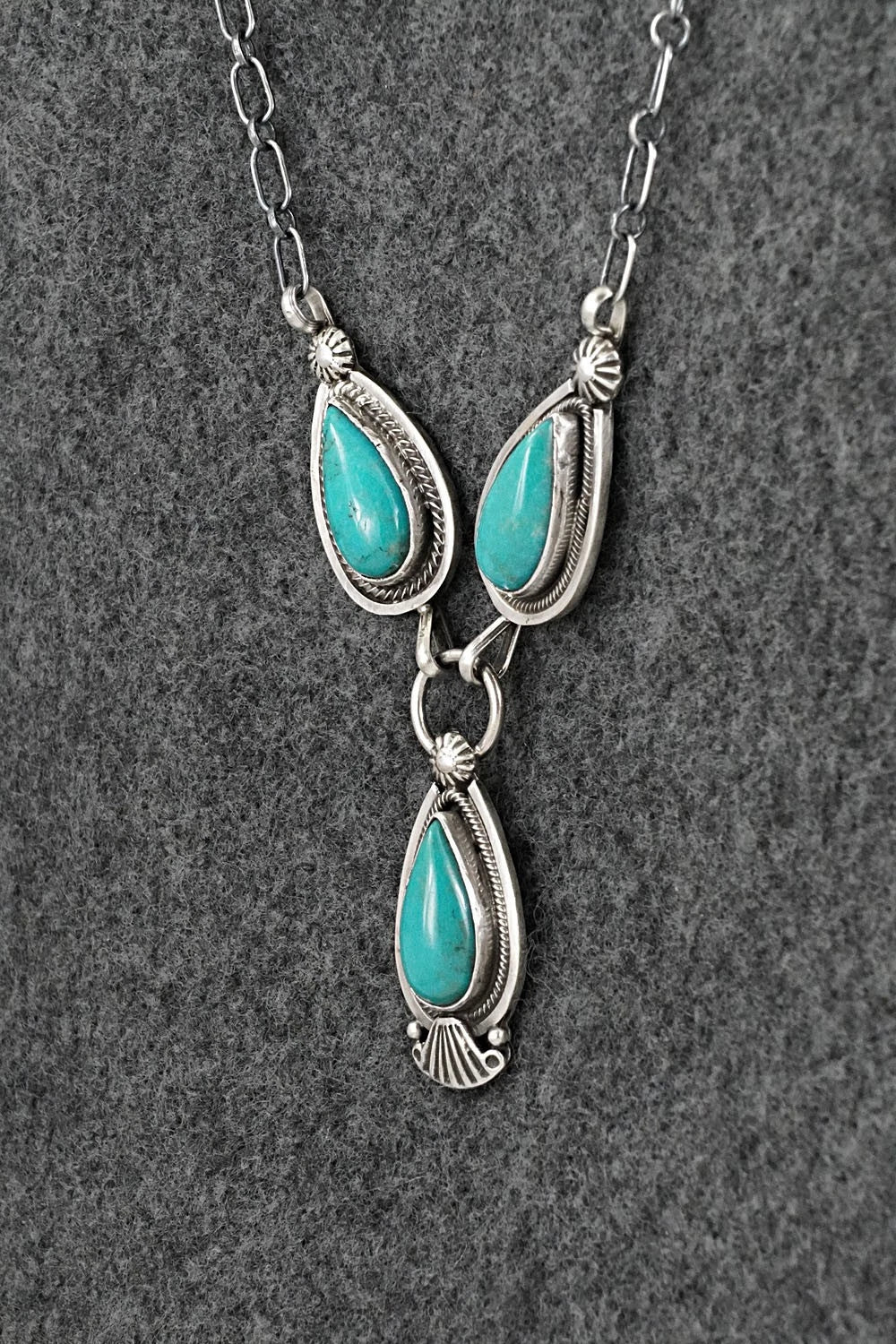 Turquoise & Sterling Silver Necklace - Verley Betone