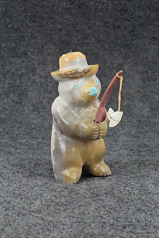 Bear with Fishing Pole Zuni Fetish Carving - Enrike Leekya