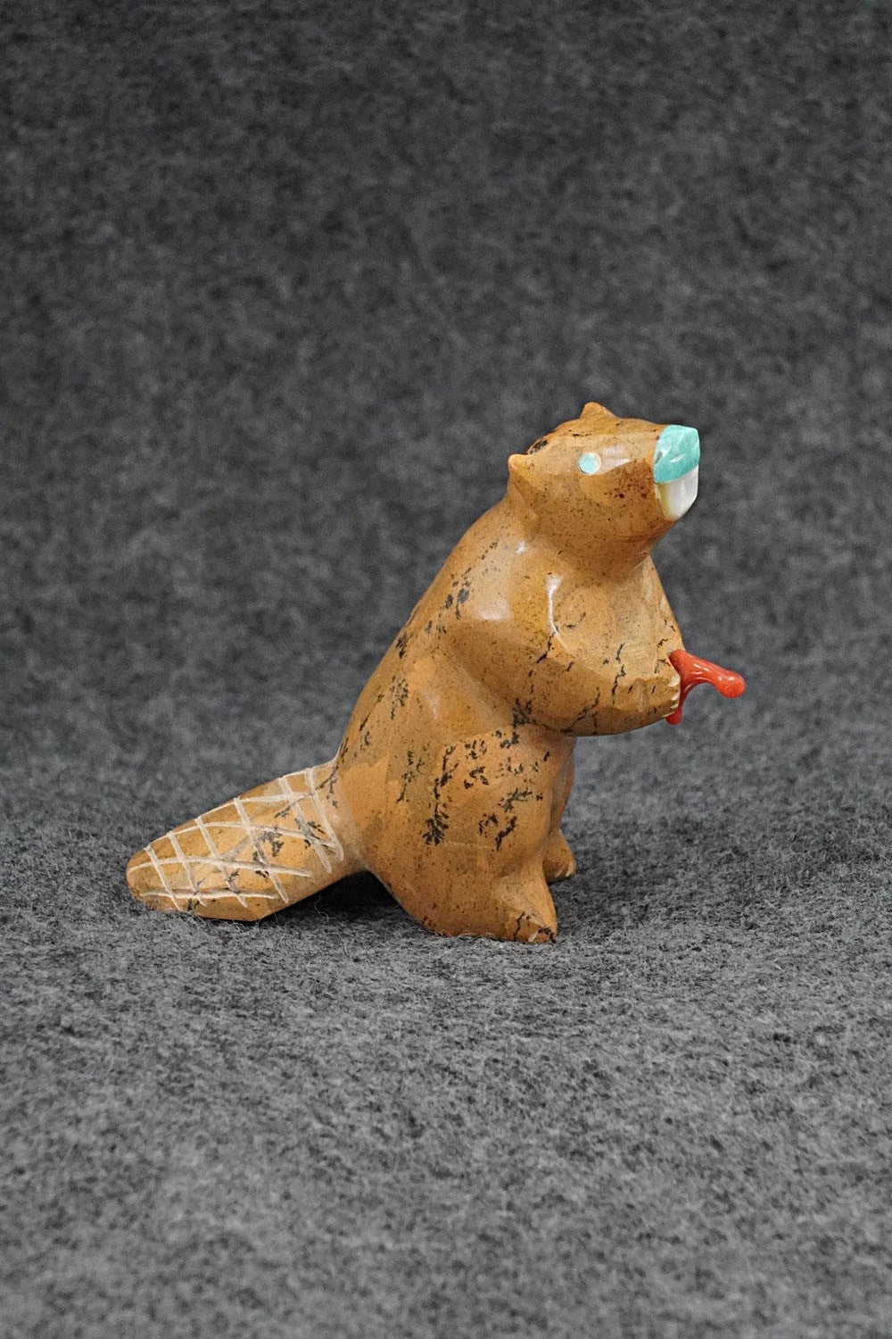 Beaver Zuni Fetish Carving - Enrike Leekya