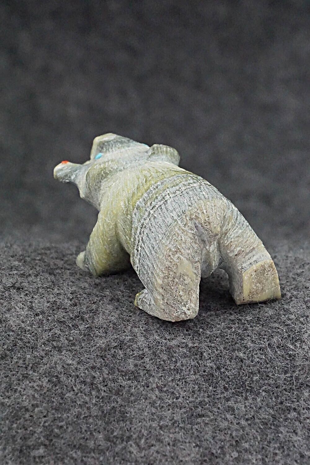 Bear with Fish Zuni Fetish Carving - Derrick Kaamasee