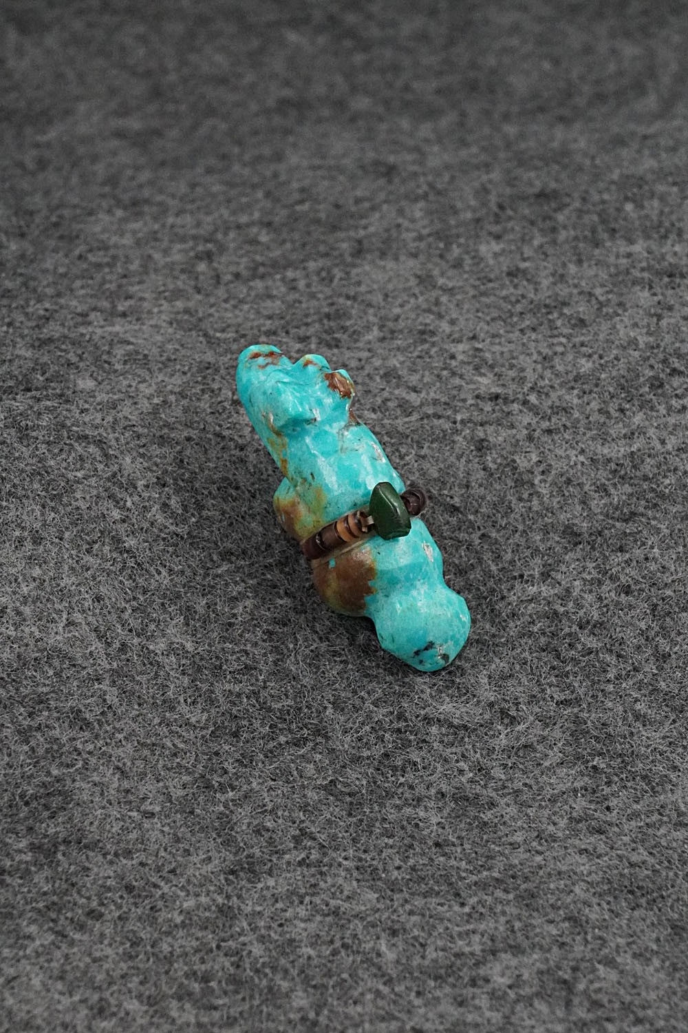 Bear Zuni Fetish Carving - Benina Kallestewa