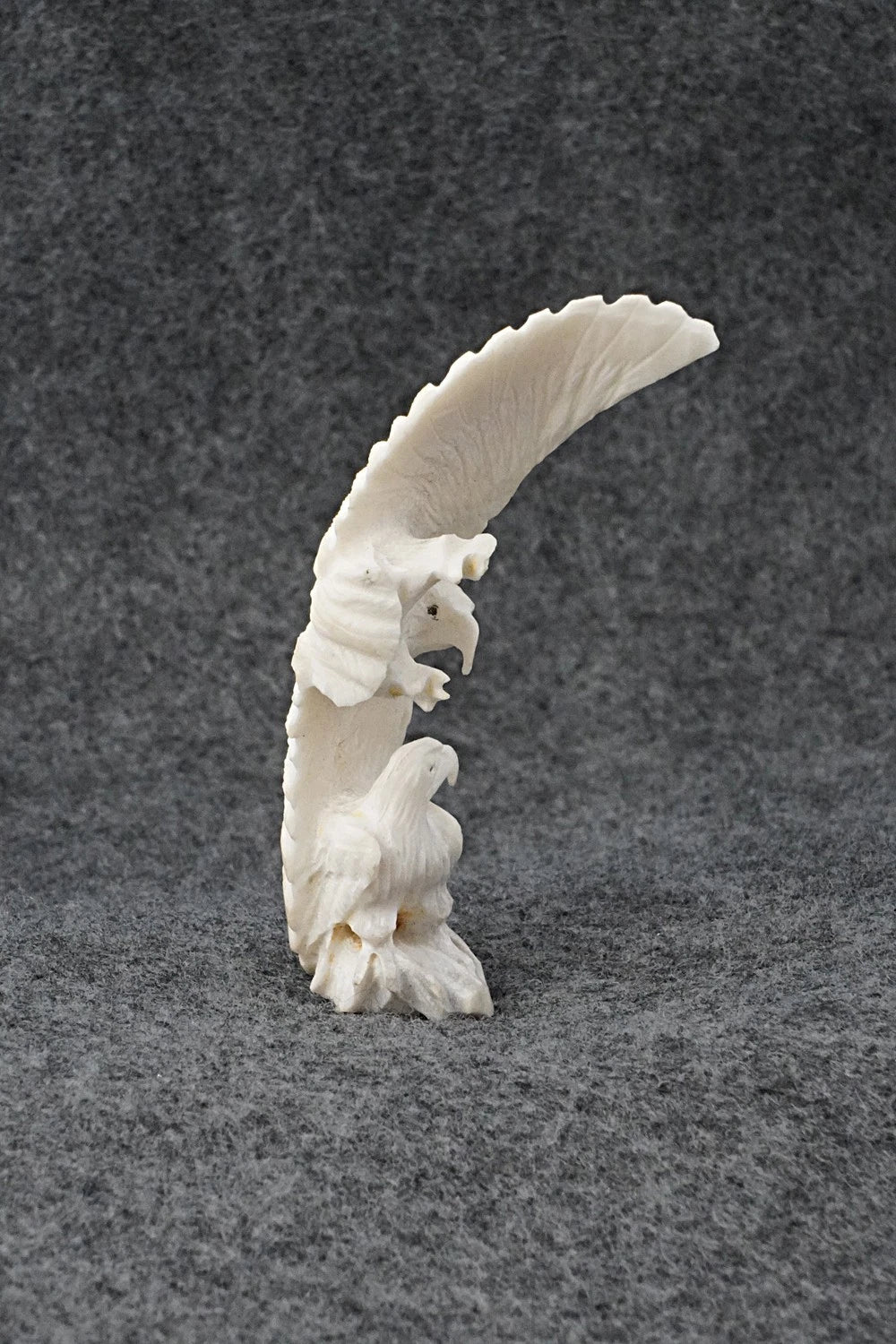Eagles Zuni Fetish Carving - Lewis Malie