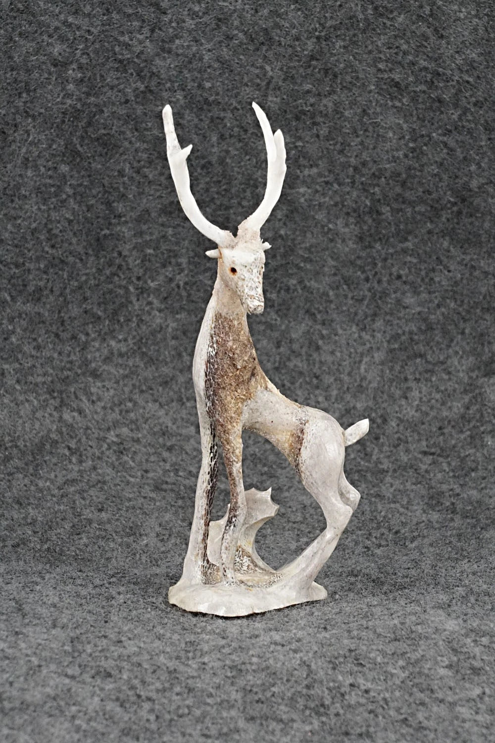 Deer Zuni Fetish Carving - Ruben Najera