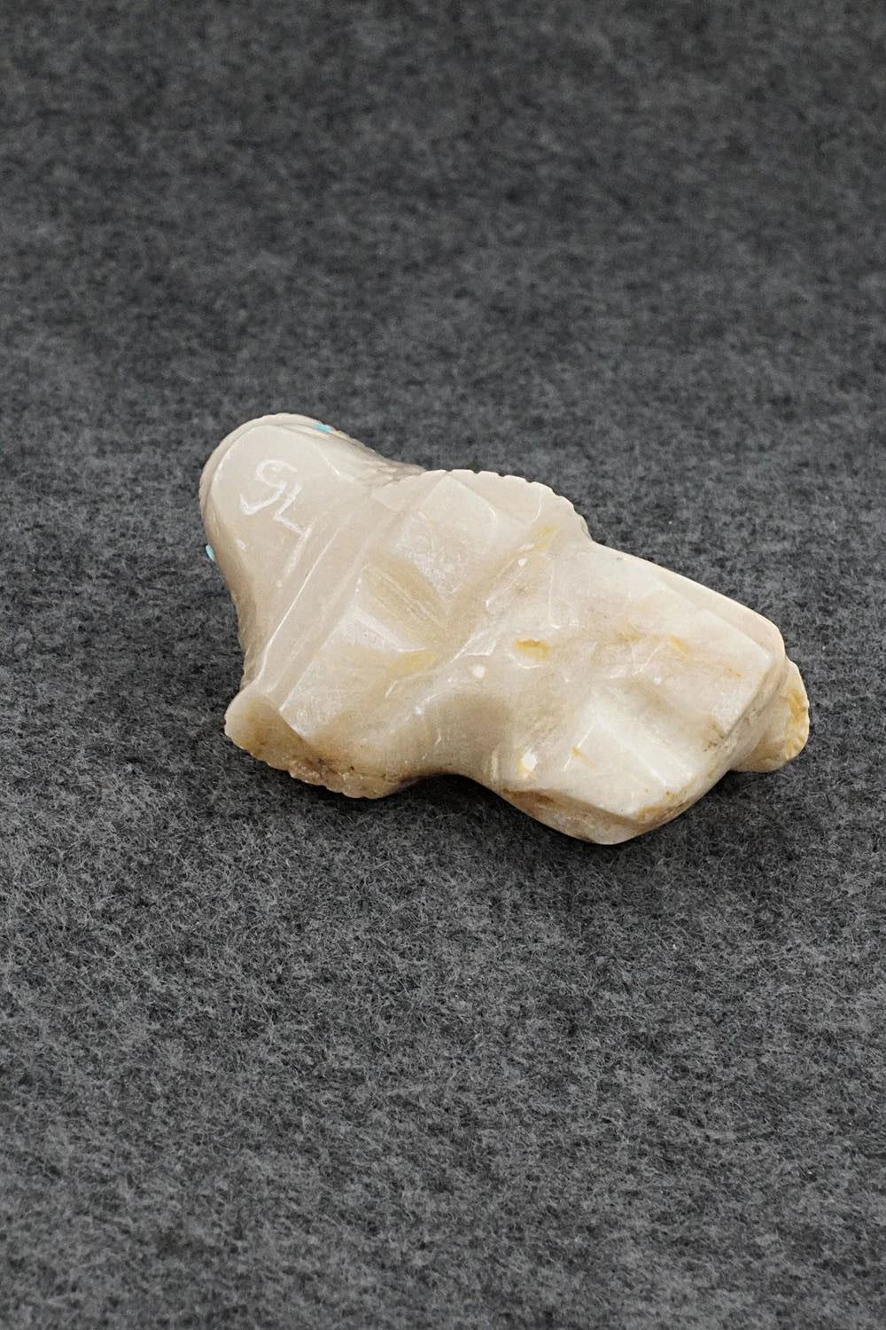 Buffalo Zuni Fetish Carving - Gilbert Lonjose
