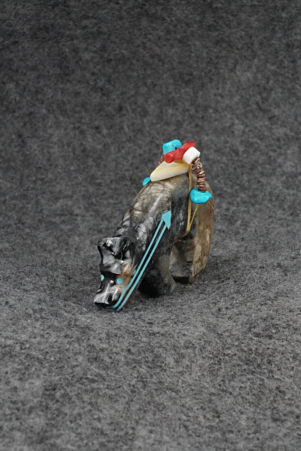 Bear Zuni Fetish Carving - Rodney Laiwakete