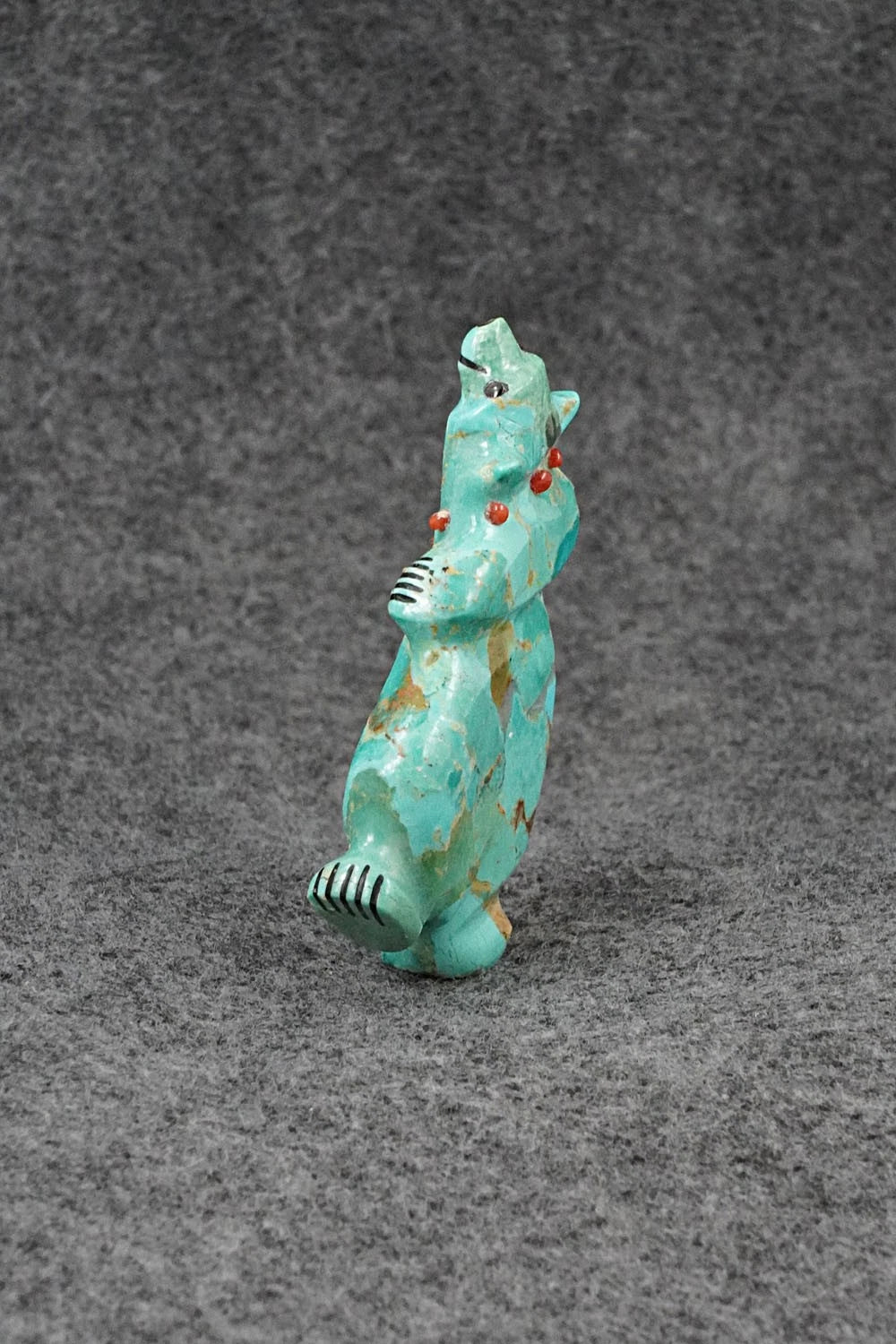 Bear Zuni Fetish Carving - Claudia Peina