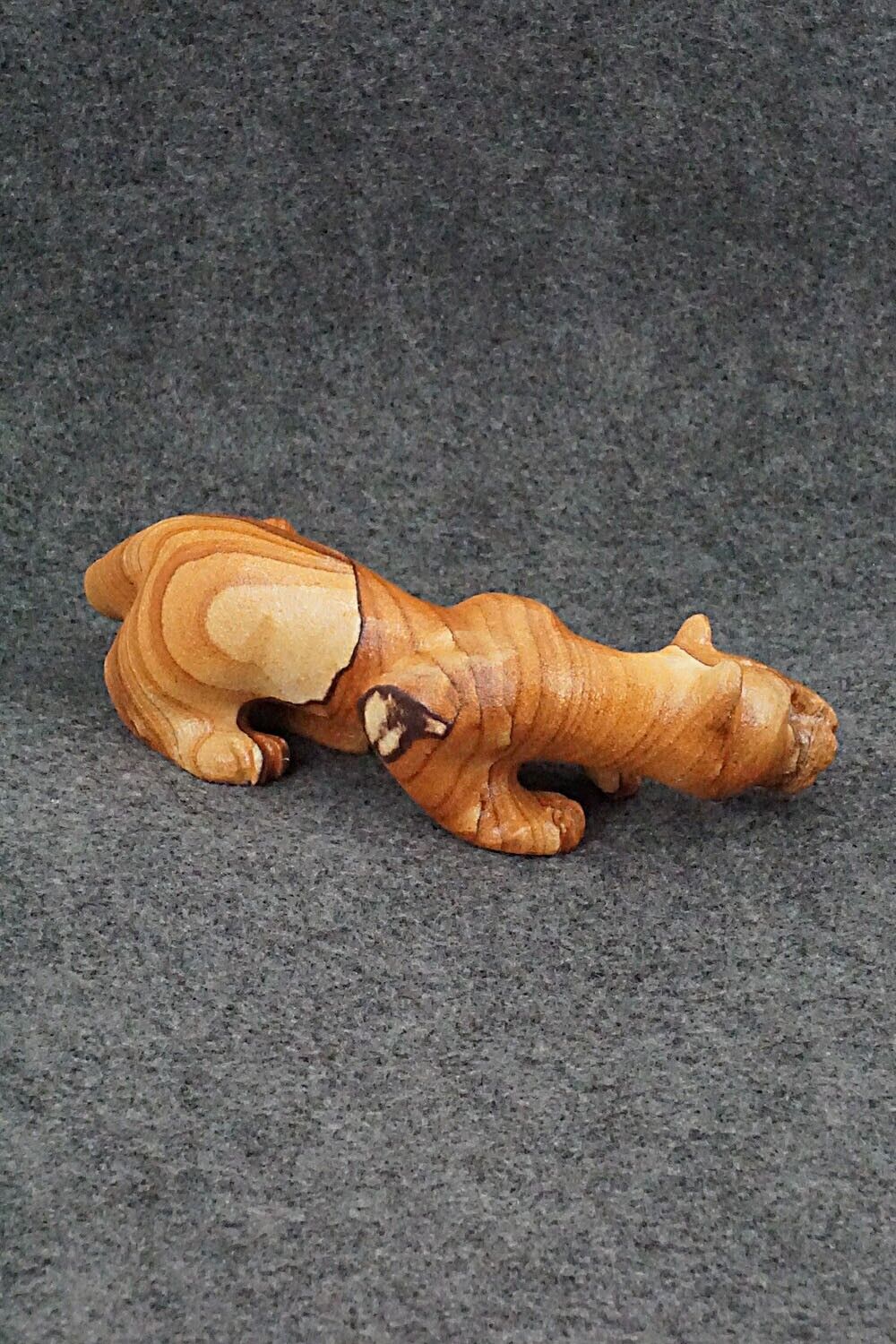 Mountain Lion Zuni Fetish Carving - Albert Eustace Sr.