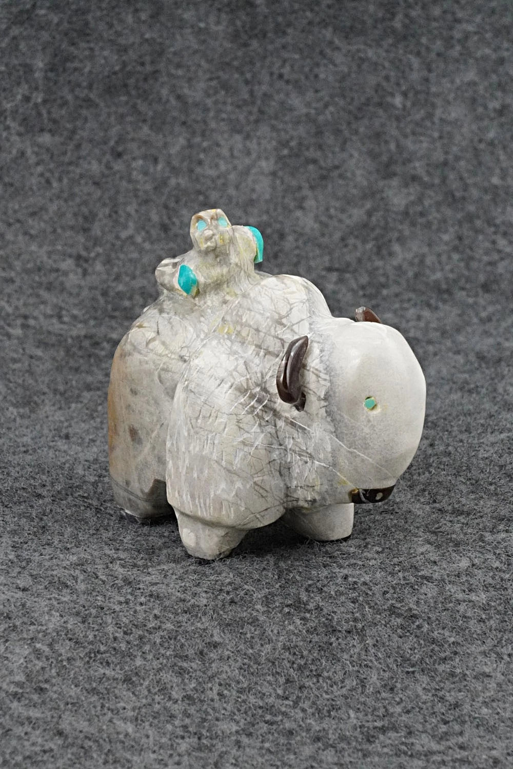 Buffalo Zuni Fetish Carving - Freddie Leekya