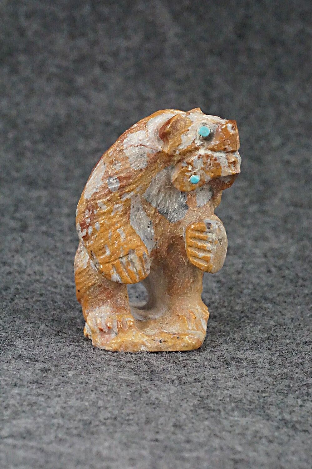Bear with Fish Zuni Fetish Carving - Derrick Kaamasee