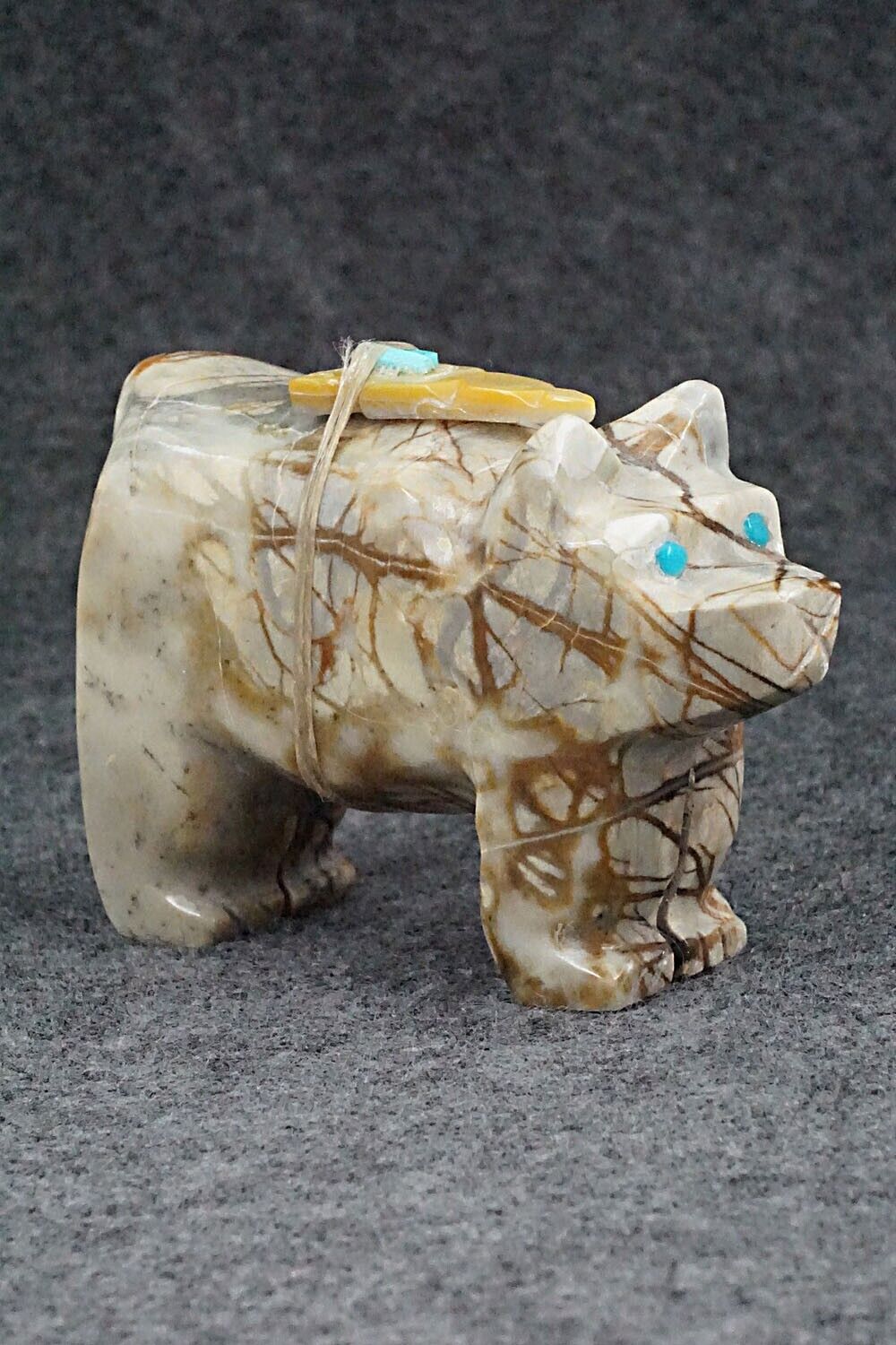 Bear Zuni Fetish Carving - Taylor Gia