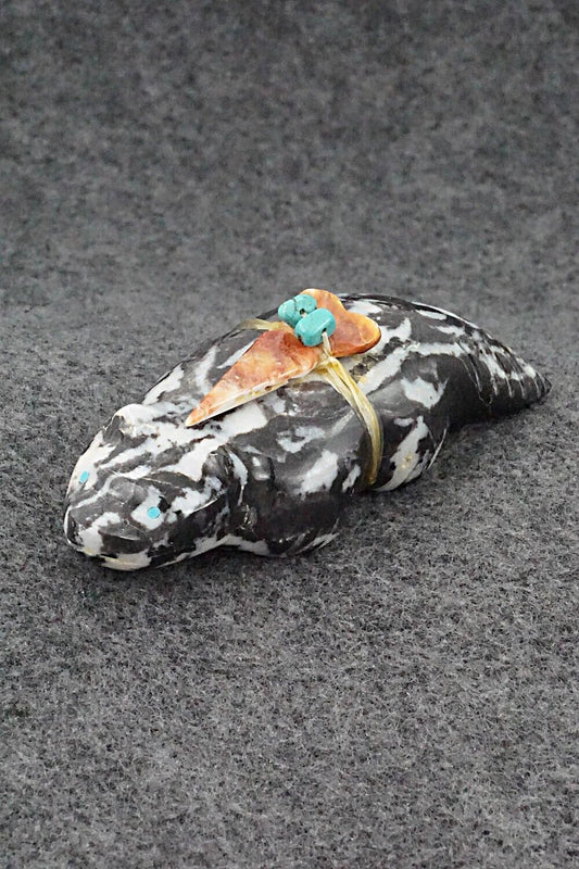 Badger Zuni Fetish Carving - Daphne Quam