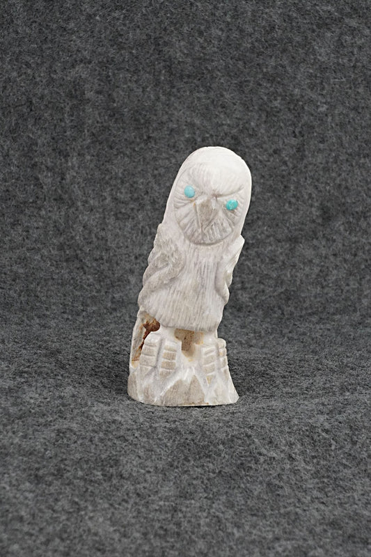 Owl Zuni Fetish Carving - Garrick Weeka