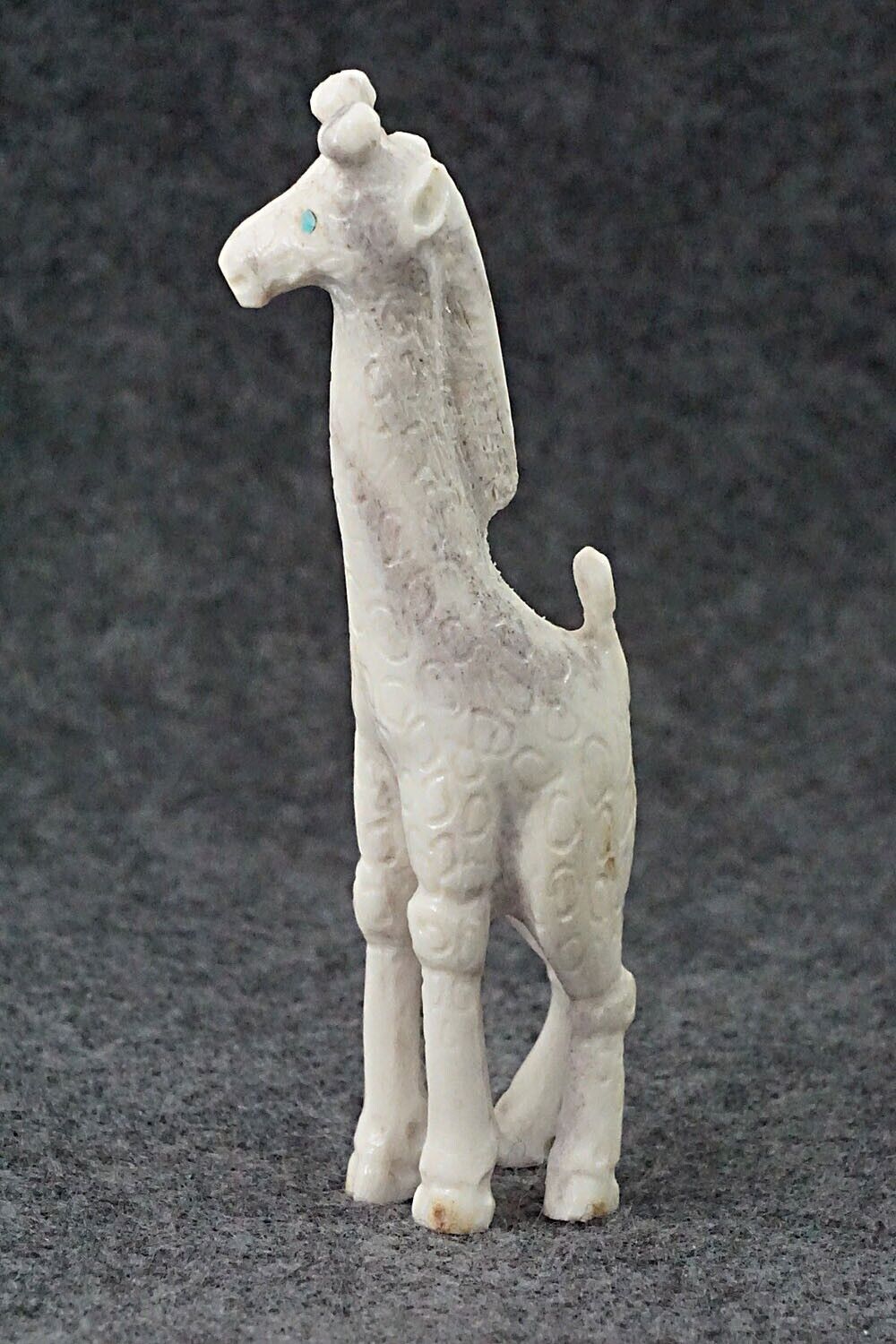 Giraffe Zuni Fetish Carving - Maxx Laate