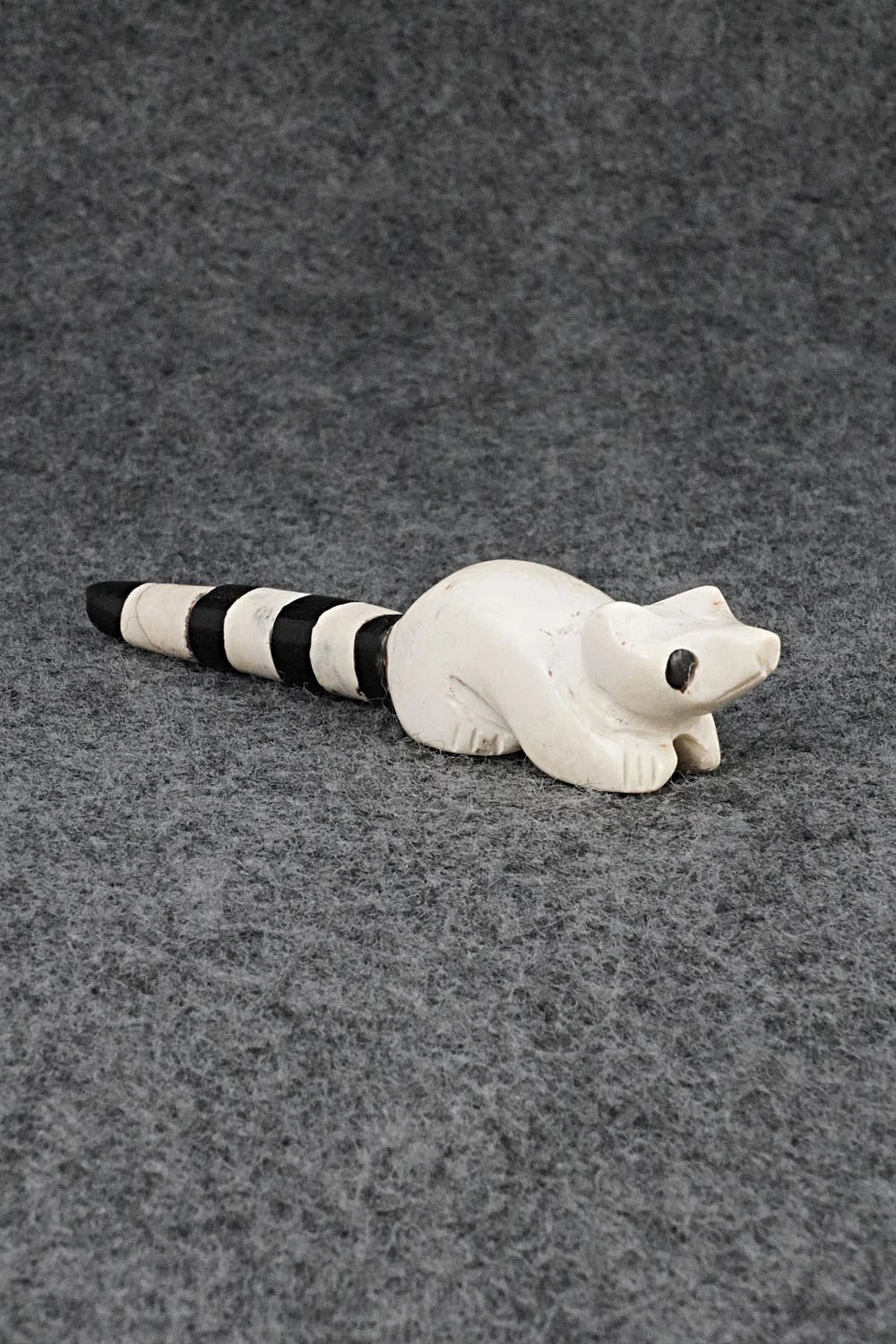 Raccoon Zuni Fetish Carving - Justin Red Elk