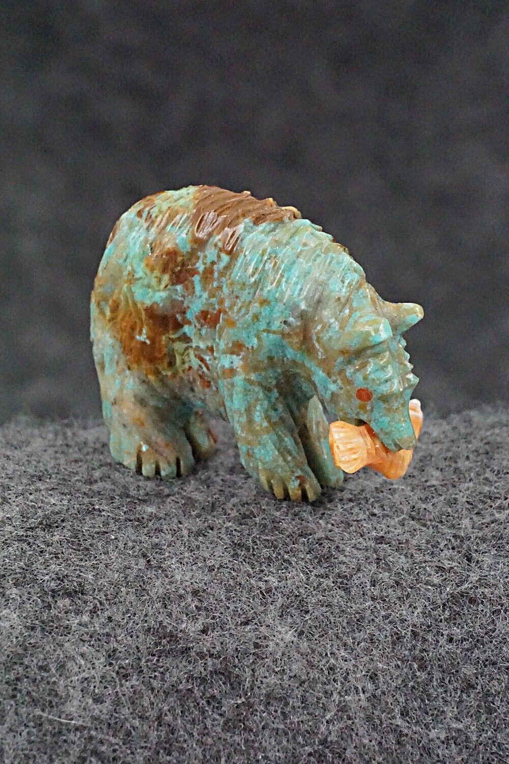 Bear with Fish Zuni Fetish Carving - Andres Quandelacy