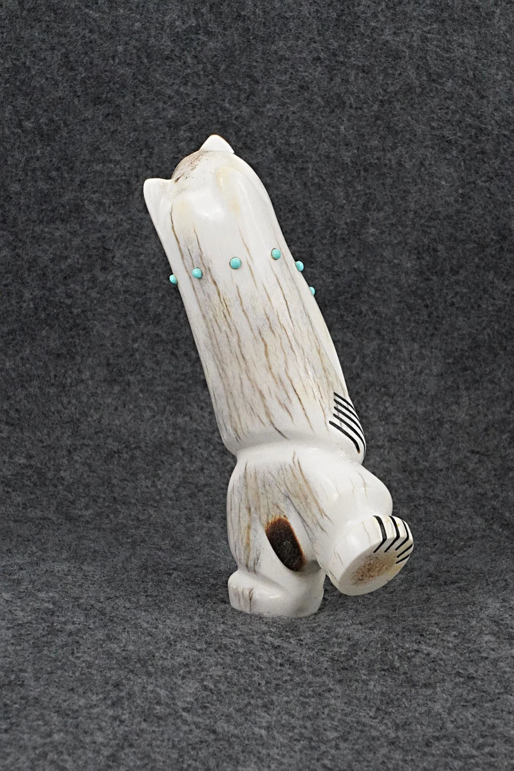 Bear Zuni Fetish Carving - Claudia Peina