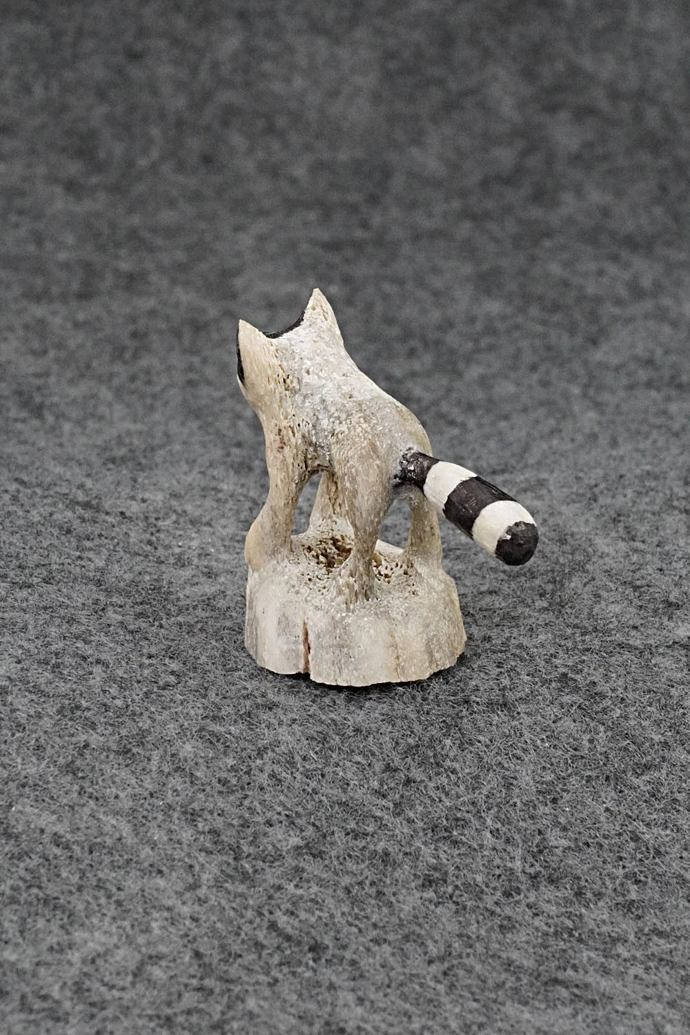 Raccoon Zuni Fetish Carving - Ruben Najera