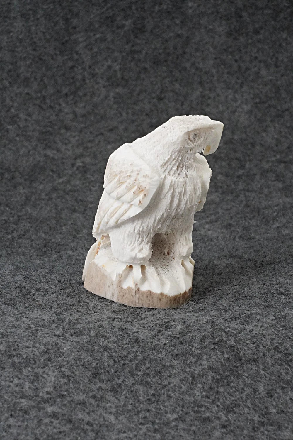 Eagle Zuni Fetish Carving - Lewis Malie
