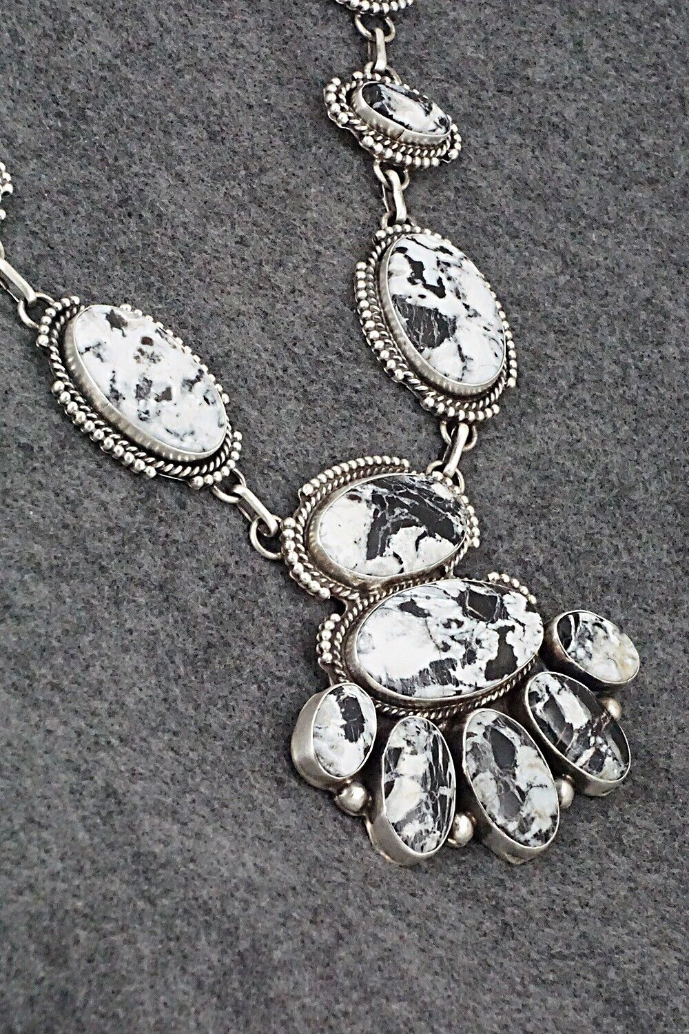 White Buffalo & Sterling Silver Necklace & Earrings Set - Bob Becenti