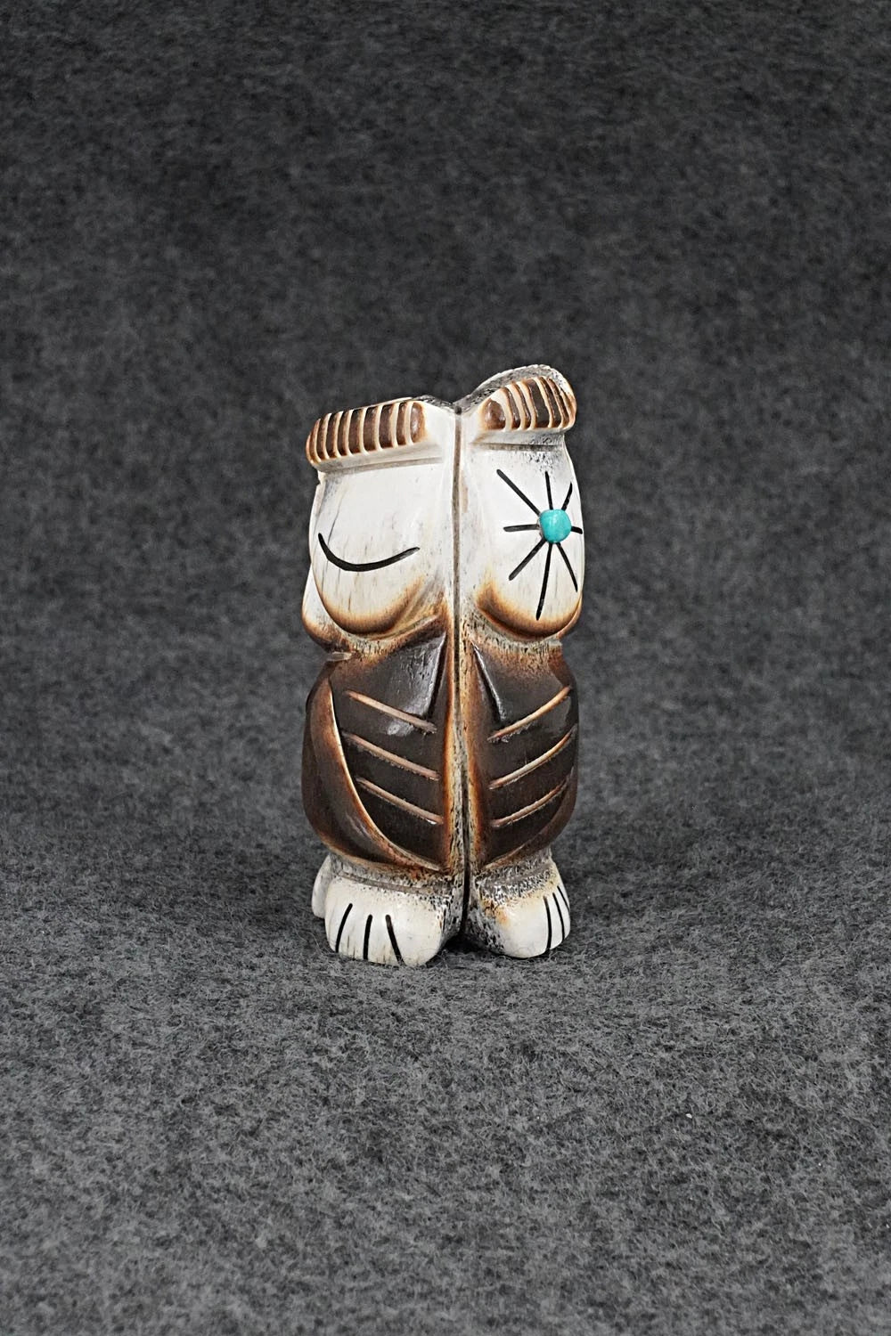 Owl Zuni Fetish Carving - Claudia Peina