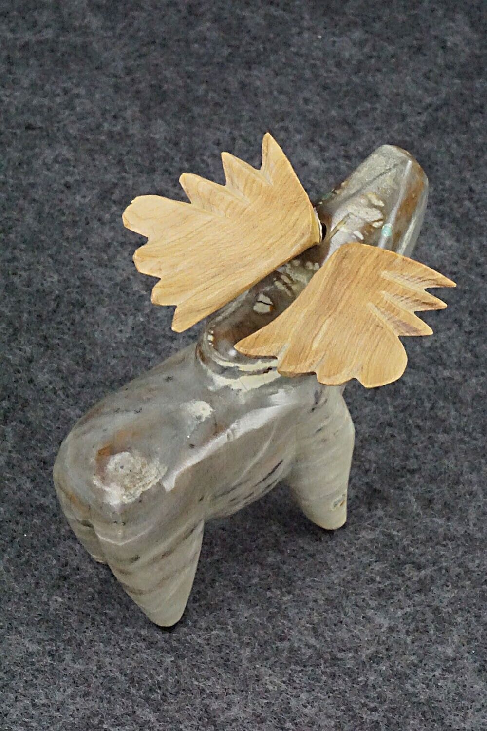 Moose Zuni Fetish Carving - Enrike Leekya