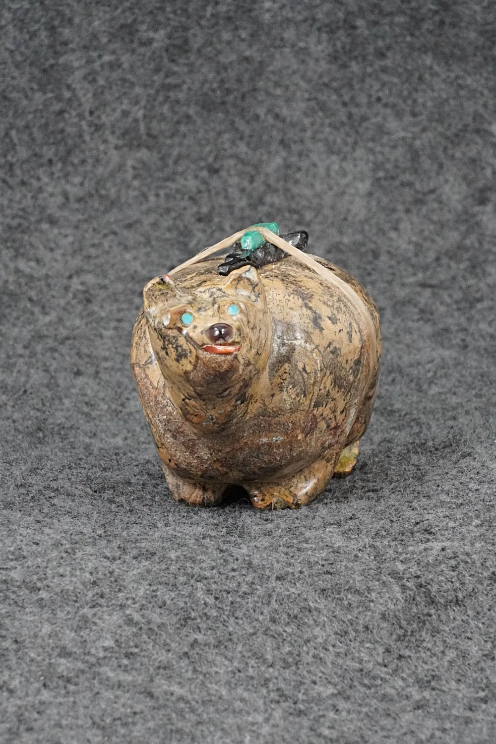 Bear Zuni Fetish Carving - Freddie Leekya