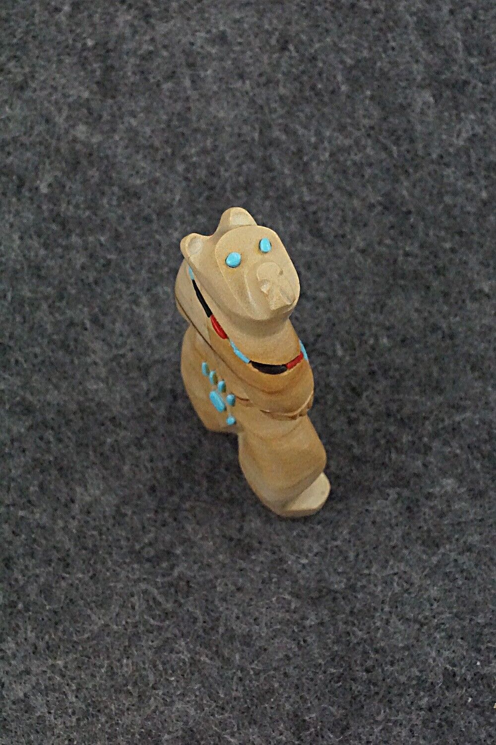 Bear Zuni Fetish Carving - Danette Laate