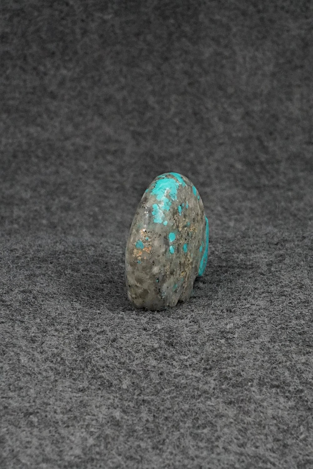 Bear Zuni Fetish Carving - Abby Quam Panteah