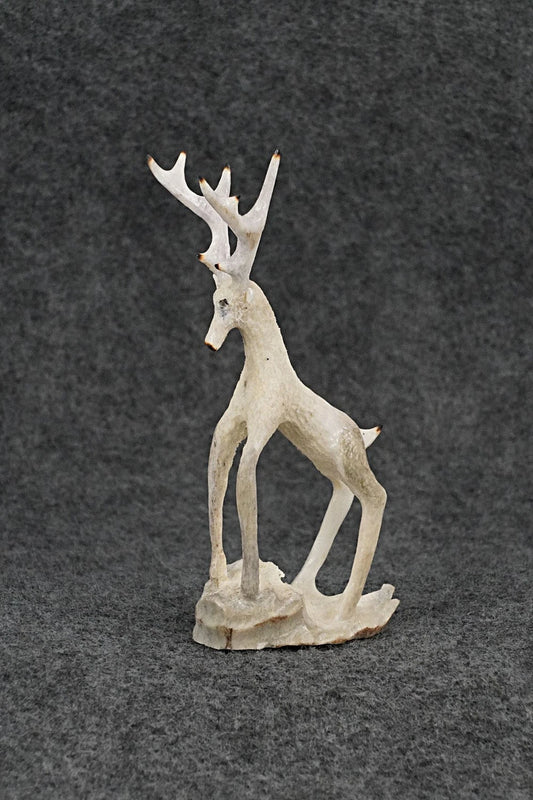 Deer Zuni Fetish Carving - Ruben Najara