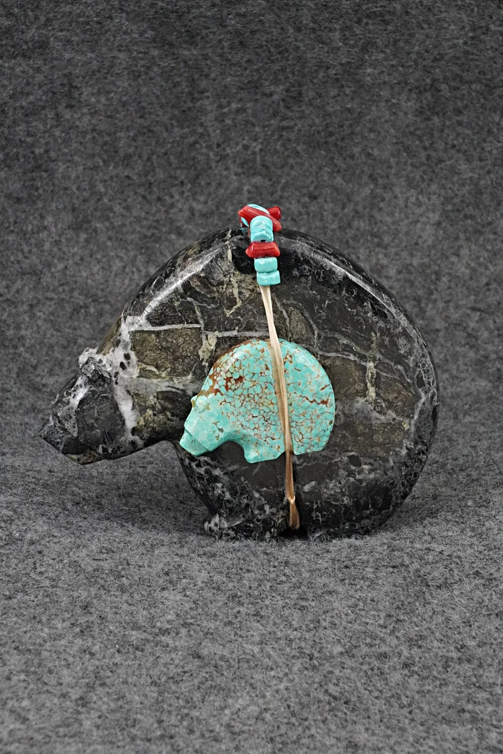 Bear Zuni Fetish Carving - Farlan & Paulette Quam
