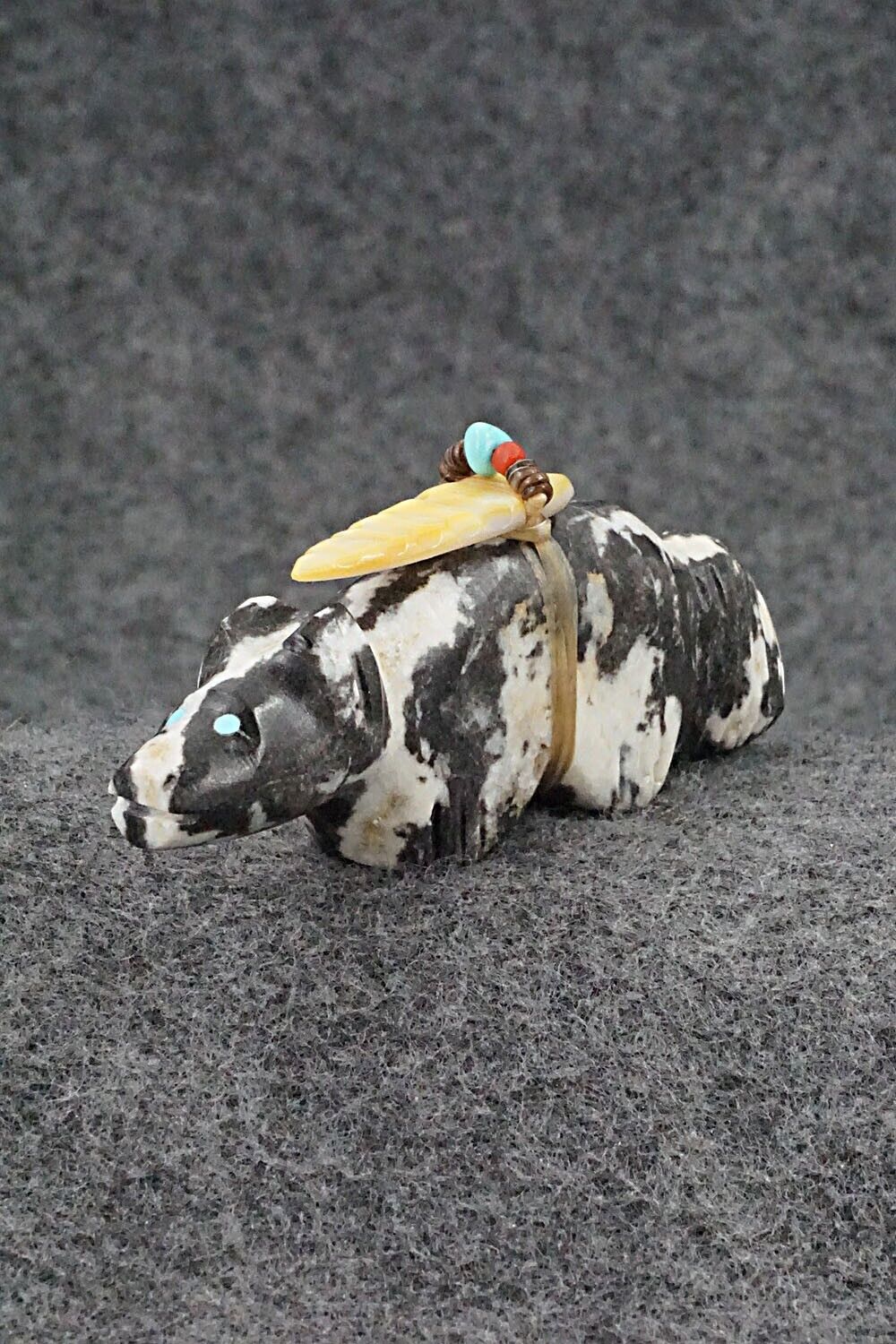 Wolf Zuni Fetish Carving - Peter Gasper