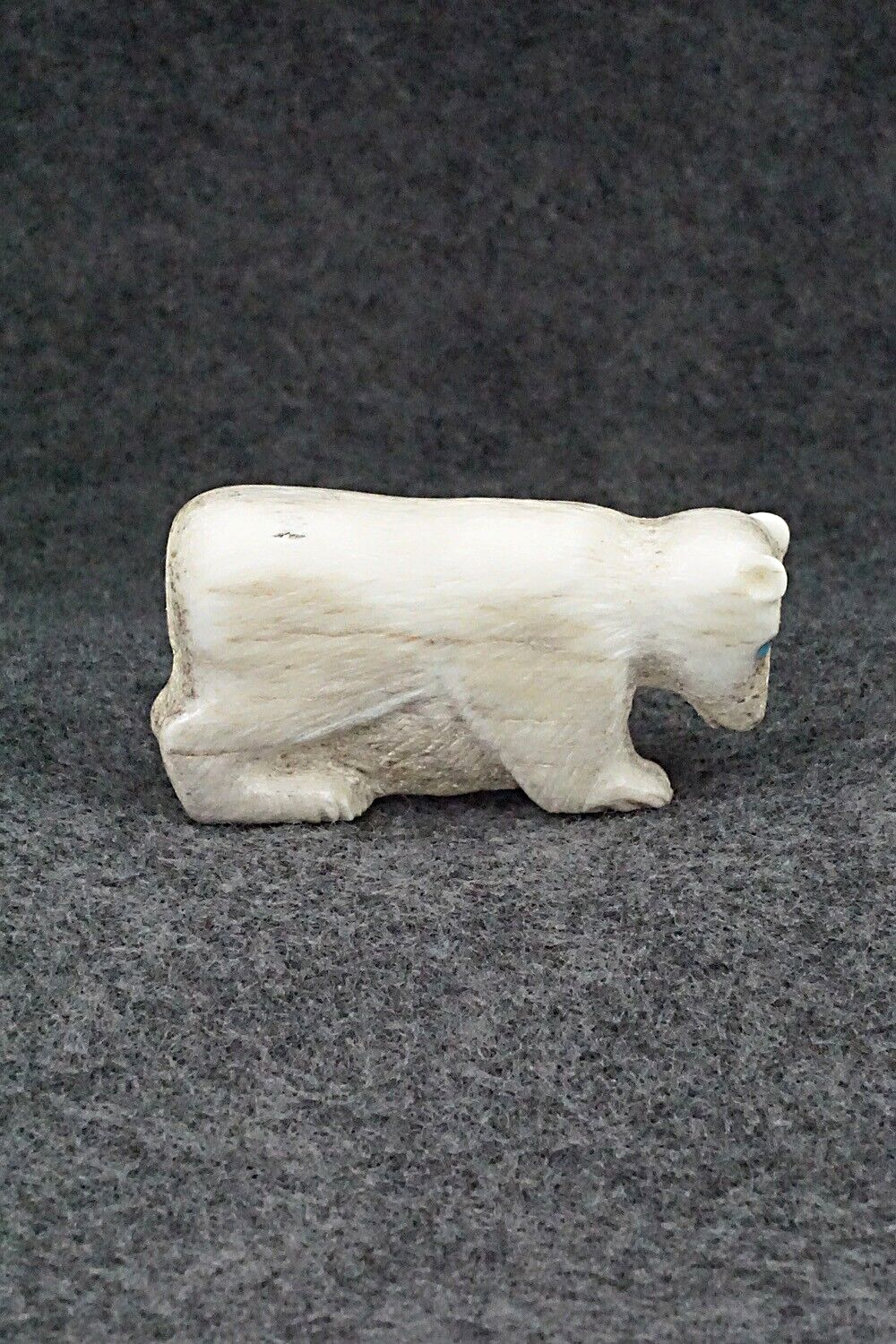 Bear Zuni Fetish Carving - Maxx Laate