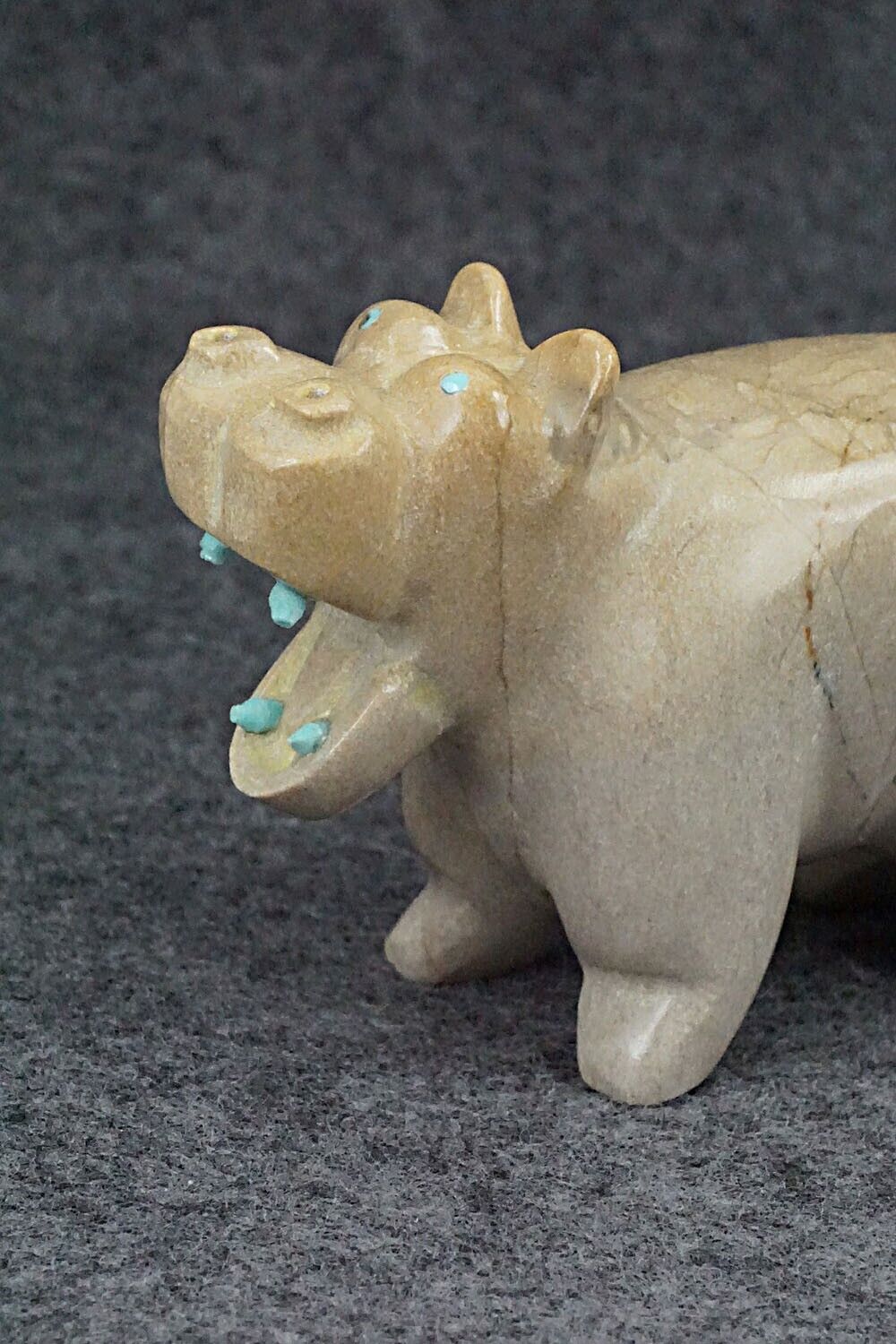 Hippo Zuni Fetish Carving - Enrike Leekya