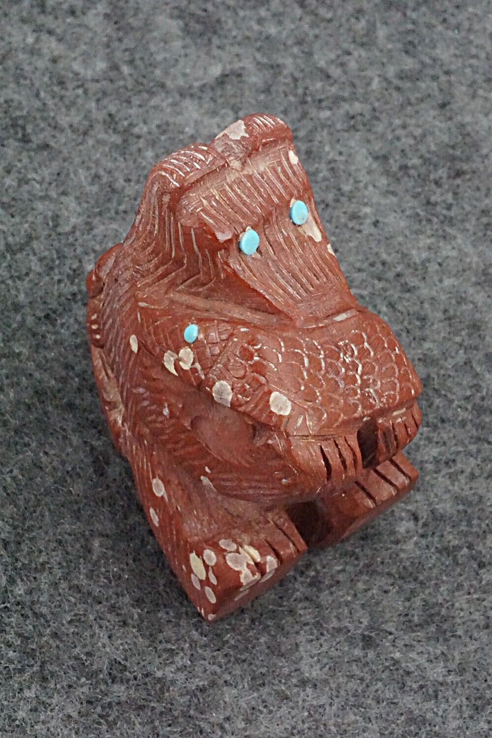 Bear with Fish Zuni Fetish Carving - Carlton Kaamasee