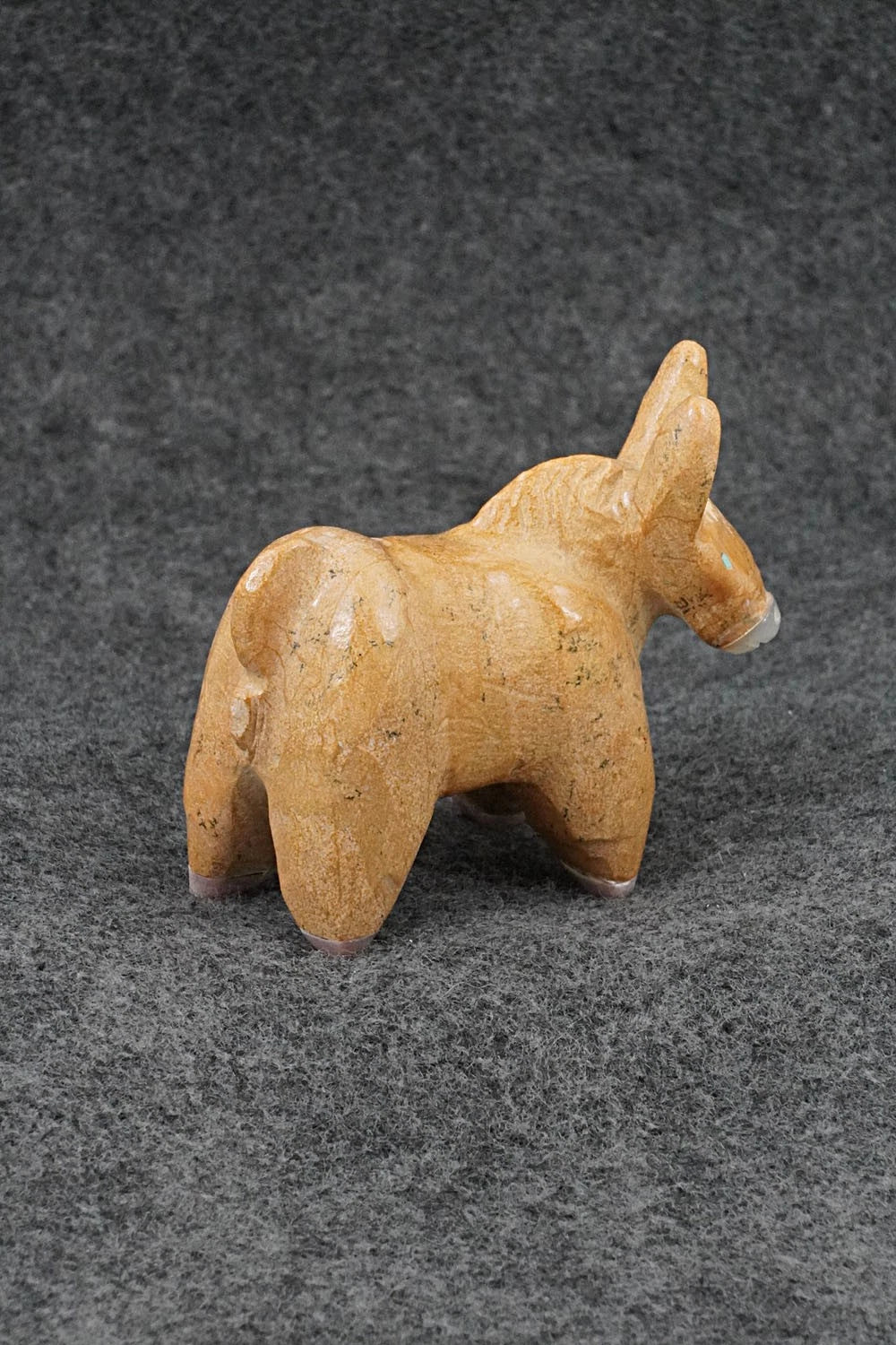 Donkey Zuni Fetish Carving - Freddie Leekya