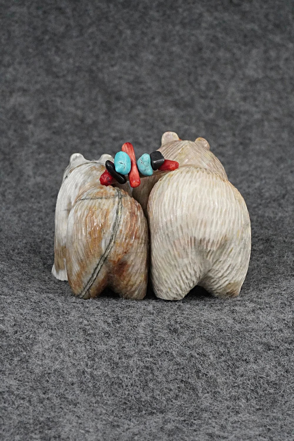Bear Zuni Fetish Carving - Farlan & Paulette Quam
