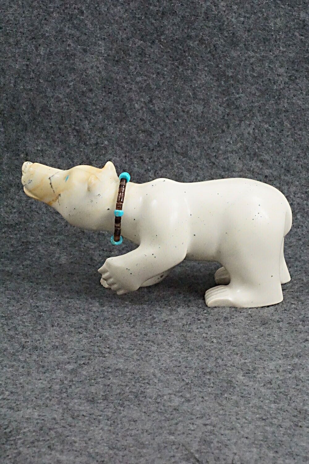 Bear Zuni Fetish Carving - Albert Eustace