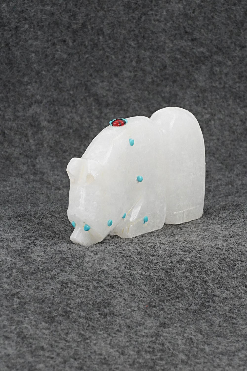 Bear Zuni Fetish Carving - Dannette Laate