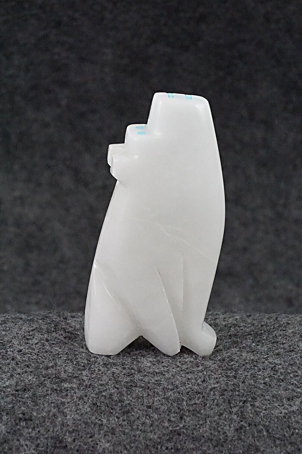 Wolf Zuni Fetish Carving - Bernard Laiwakete