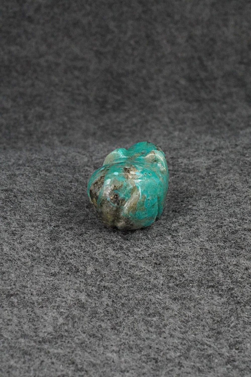 Bear Zuni Fetish Carving - Abby Quam Panteah