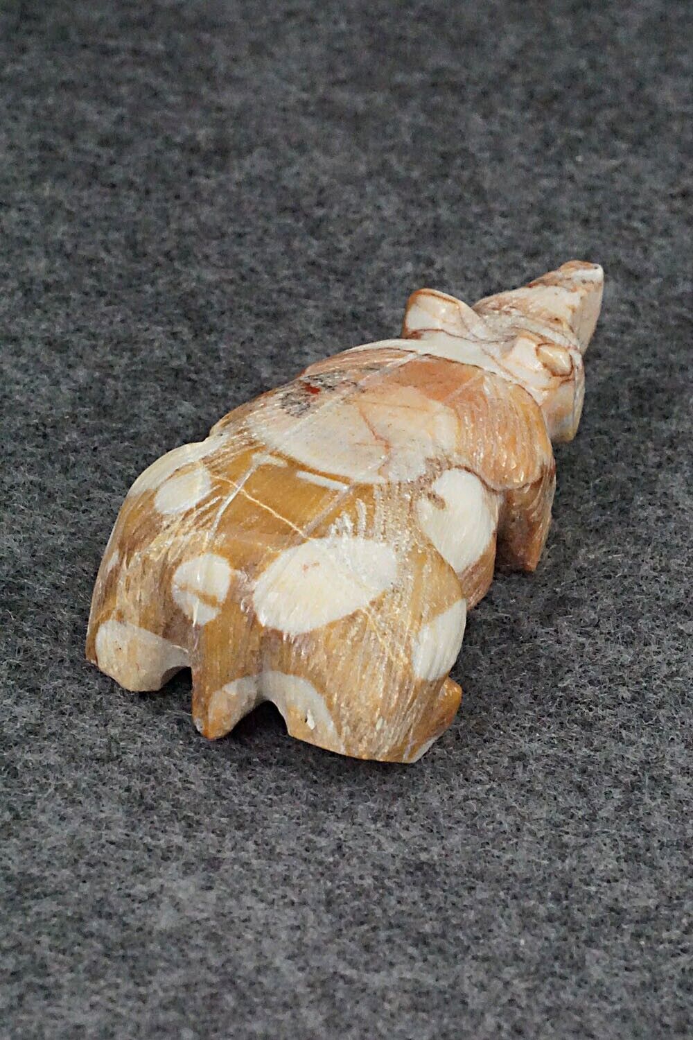Badger Zuni Fetish Carving - Derrick Kaamasee