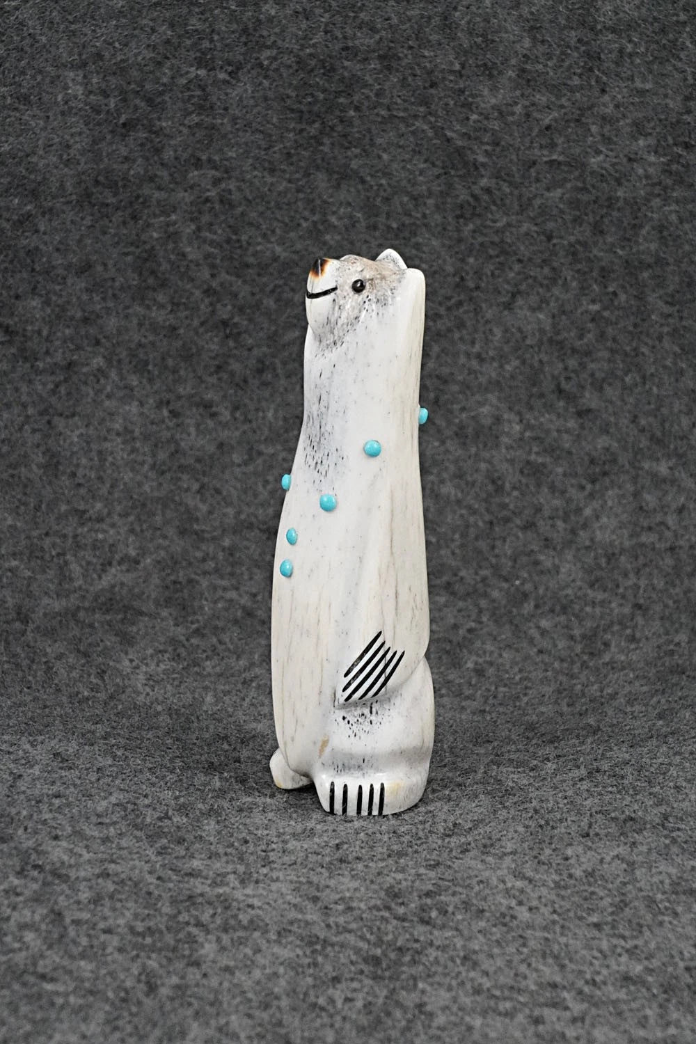 Bear Zuni Fetish Carving - Claudia Peina
