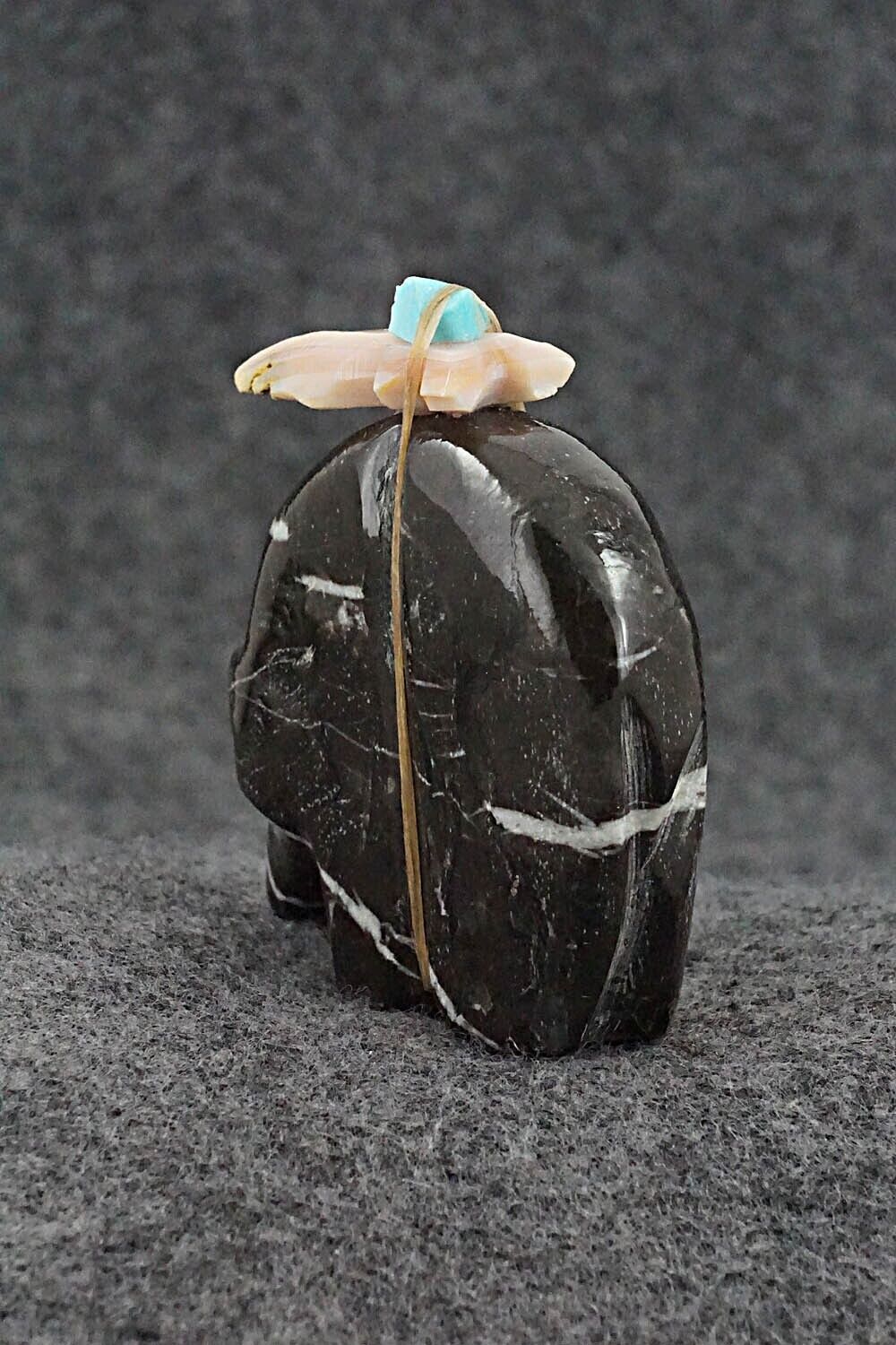 Bear Zuni Fetish Carving - Ariane Quam