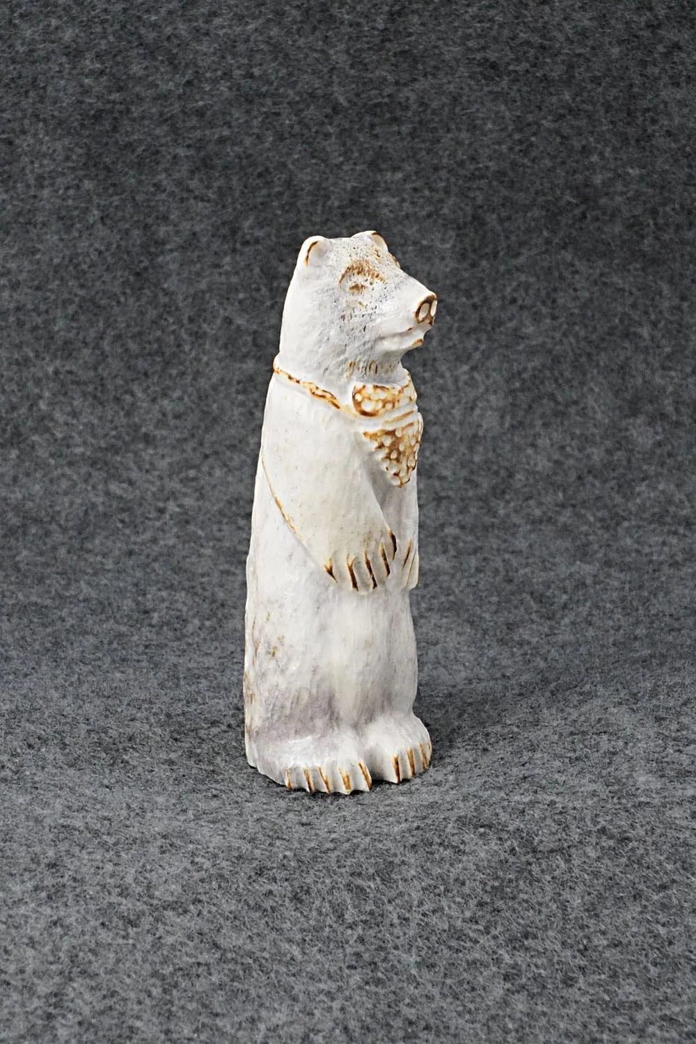 Bear Zuni Fetish Carving - Maxx Laate