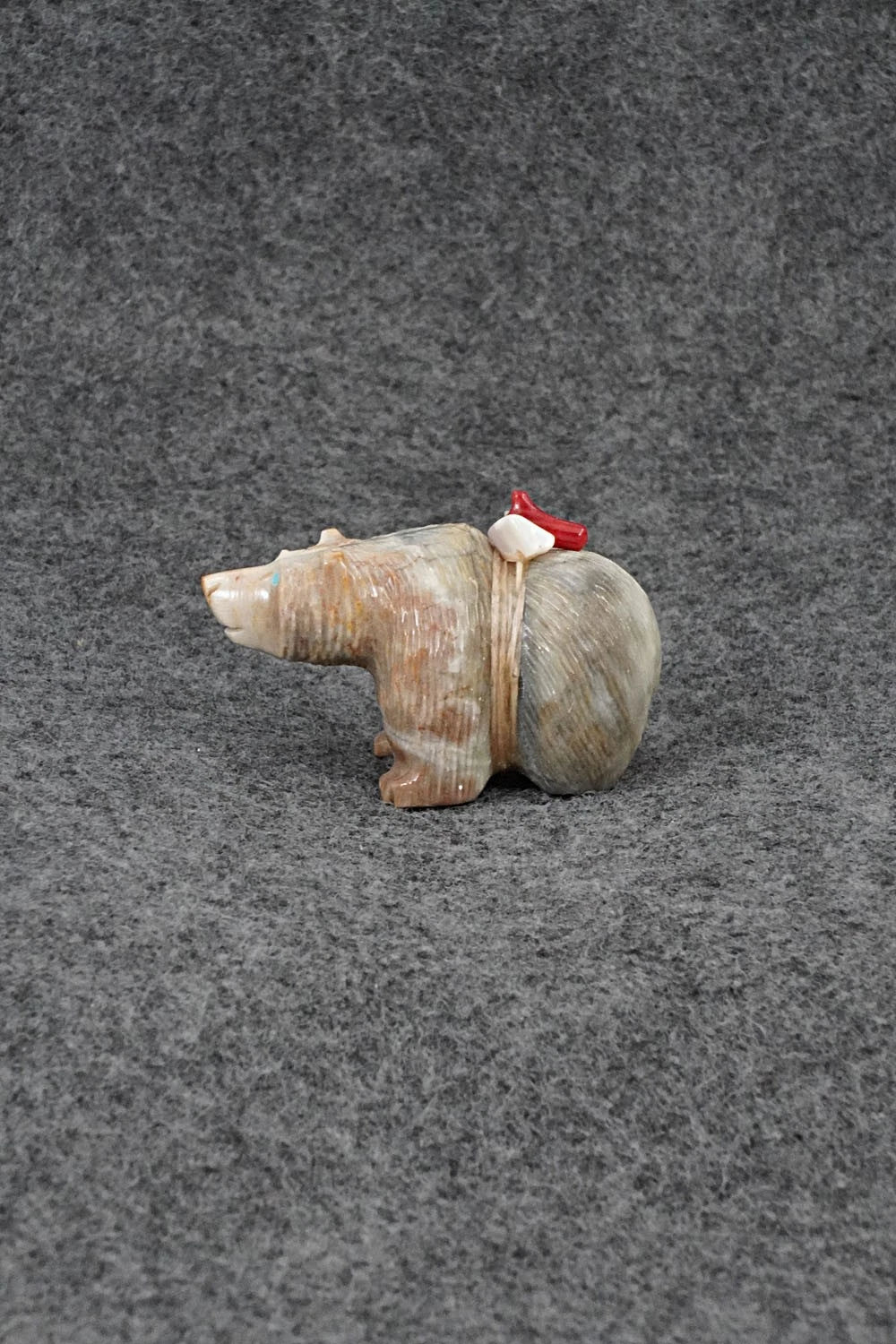 Bear Zuni Fetish Carving - Farlan & Paulette Quam